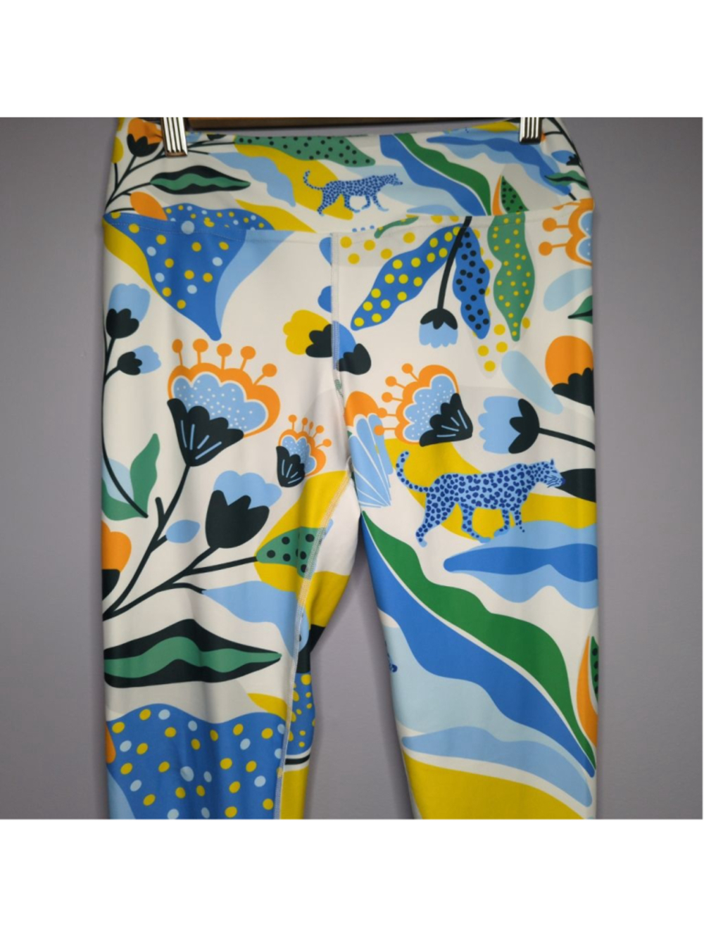Jessie Zhao New York High Waist Yoga Leggings - L - Blue Leopard Botanical Print - Picture 9 of 15
